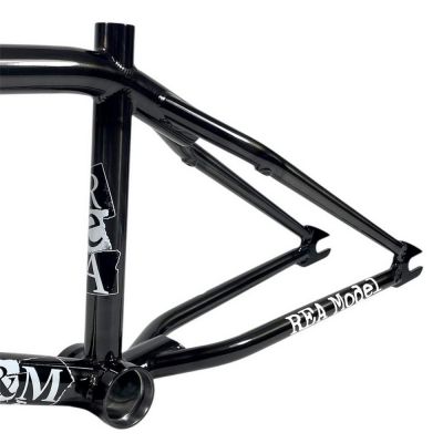 Frame S&M REA Levenson Signature