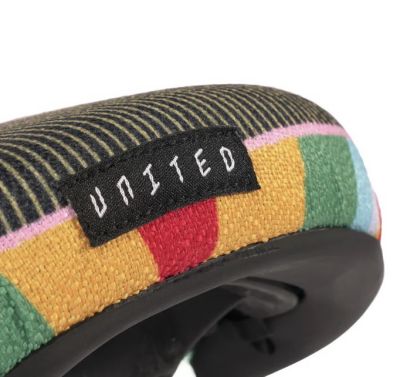 Sattel United Monocle Fat Stealth Pivotal